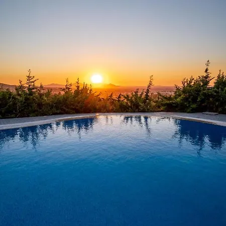 Guesthouse With Private Pool & Breathtaking View شقة بلدة كوس