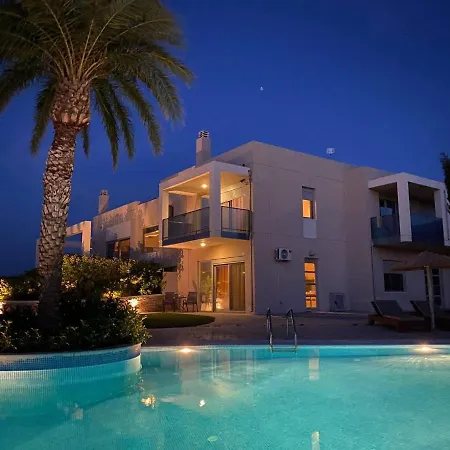 Guesthouse With Private Pool & Breathtaking View شقة *