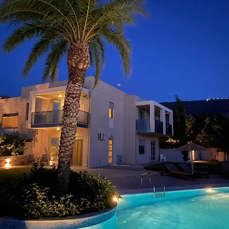 Guesthouse With Private Pool & Breathtaking View * بلدة كوس