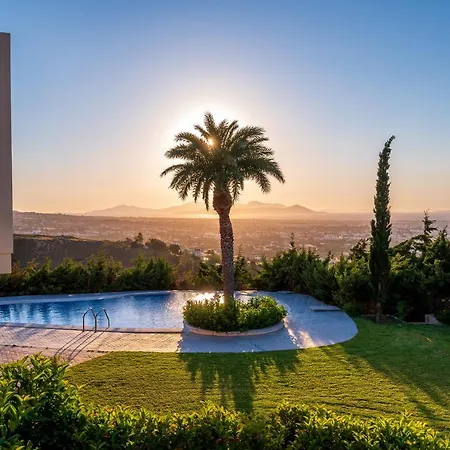Apartment Guesthouse With Private Pool & Breathtaking View *