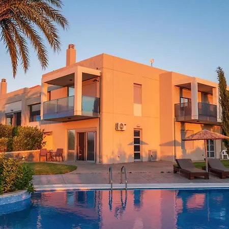 Guesthouse With Private Pool & Breathtaking View