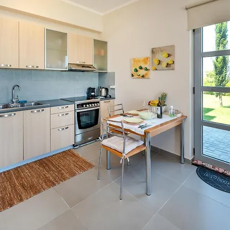 Guesthouse With Private Pool & Breathtaking View Apartment *